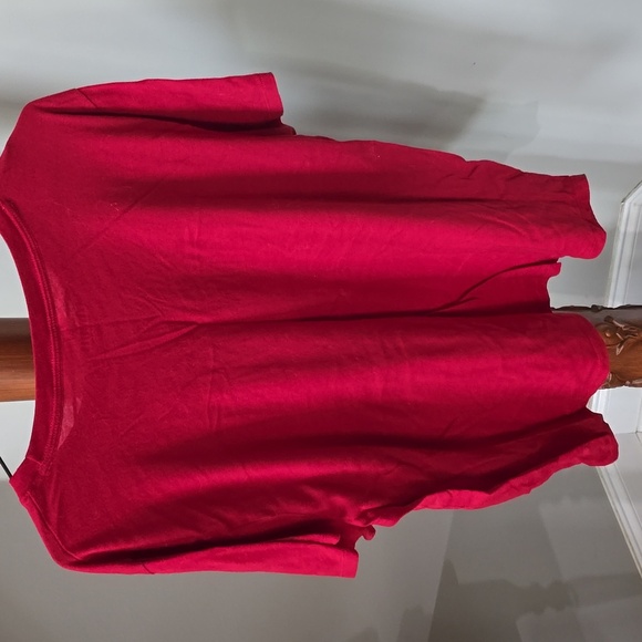 Hollister tshirt - Picture 2 of 3